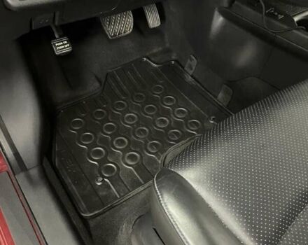 Ниссан Лиф 2014 в Виннице на Automoto.ua Красный Ниссан Лиф, объемом двигателя 0 л и пробегом 114 тыс. км за 6950 $, фото 27 на Automoto.ua