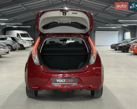 Красный Ниссан Лиф, объемом двигателя 0 л и пробегом 153 тыс. км за 6900 $, фото 46 на Automoto.ua