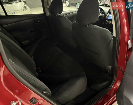 Красный Ниссан Лиф, объемом двигателя 0 л и пробегом 153 тыс. км за 6900 $, фото 53 на Automoto.ua