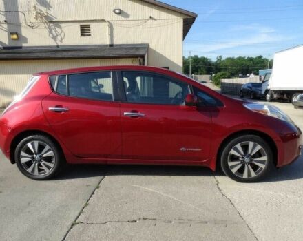 Красный Ниссан Лиф, объемом двигателя 0 л и пробегом 90 тыс. км за 6200 $, фото 3 на Automoto.ua