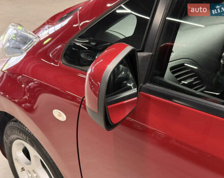 Красный Ниссан Лиф, объемом двигателя 0 л и пробегом 153 тыс. км за 6900 $, фото 29 на Automoto.ua