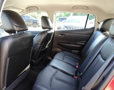 Красный Ниссан Лиф, объемом двигателя 0 л и пробегом 85 тыс. км за 4700 $, фото 13 на Automoto.ua