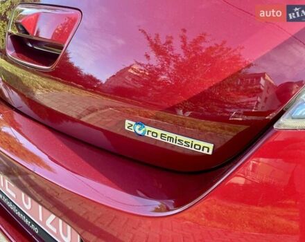 Ниссан Лиф 2014 в Виннице на Automoto.ua Красный Ниссан Лиф, объемом двигателя 0 л и пробегом 114 тыс. км за 6950 $, фото 10 на Automoto.ua