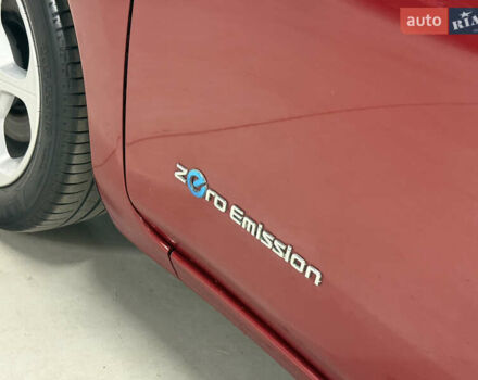 Красный Ниссан Лиф, объемом двигателя 0 л и пробегом 153 тыс. км за 6900 $, фото 19 на Automoto.ua