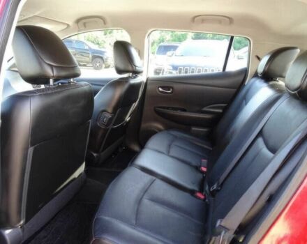 Красный Ниссан Лиф, объемом двигателя 0 л и пробегом 90 тыс. км за 6200 $, фото 11 на Automoto.ua