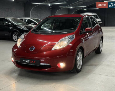 Красный Ниссан Лиф, объемом двигателя 0 л и пробегом 153 тыс. км за 6900 $, фото 15 на Automoto.ua