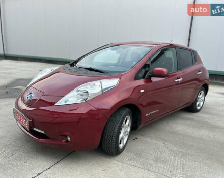 Красный Ниссан Лиф, объемом двигателя 0 л и пробегом 90 тыс. км за 6800 $, фото 5 на Automoto.ua