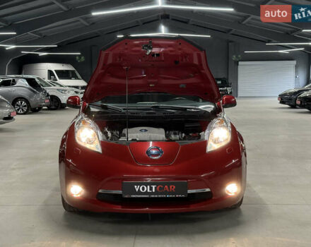 Красный Ниссан Лиф, объемом двигателя 0 л и пробегом 153 тыс. км за 6900 $, фото 30 на Automoto.ua