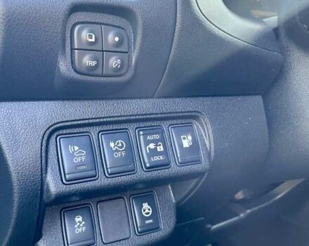 Ниссан Лиф 2014 в Виннице на Automoto.ua Красный Ниссан Лиф, объемом двигателя 0 л и пробегом 114 тыс. км за 6950 $, фото 14 на Automoto.ua