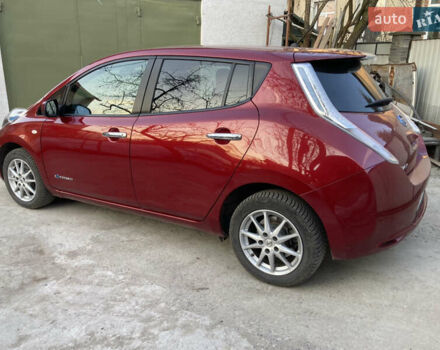 Червоний Ніссан Ліф, об'ємом двигуна 0 л та пробігом 124 тис. км за 7150 $, фото 5 на Automoto.ua