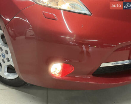 Красный Ниссан Лиф, объемом двигателя 0 л и пробегом 153 тыс. км за 6900 $, фото 5 на Automoto.ua