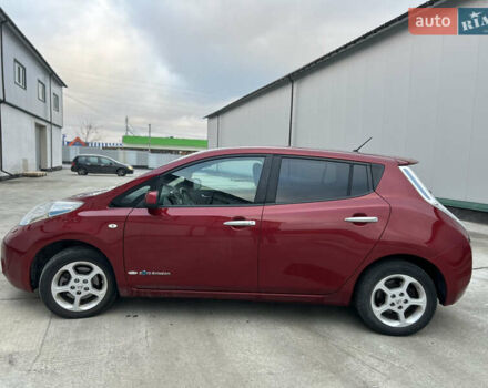 Красный Ниссан Лиф, объемом двигателя 0 л и пробегом 90 тыс. км за 6800 $, фото 8 на Automoto.ua