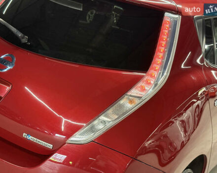 Красный Ниссан Лиф, объемом двигателя 0 л и пробегом 153 тыс. км за 6900 $, фото 40 на Automoto.ua
