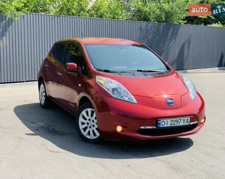 Красный Ниссан Лиф, объемом двигателя 0 л и пробегом 130 тыс. км за 8100 $, фото 2 на Automoto.ua