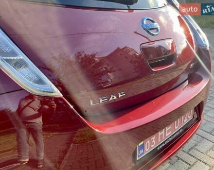 Ниссан Лиф 2014 в Виннице на Automoto.ua Красный Ниссан Лиф, объемом двигателя 0 л и пробегом 114 тыс. км за 6950 $, фото 11 на Automoto.ua