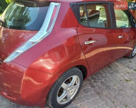 Красный Ниссан Лиф, объемом двигателя 0 л и пробегом 148 тыс. км за 6800 $, фото 9 на Automoto.ua