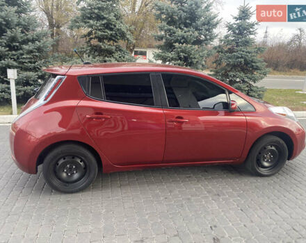 Червоний Ніссан Ліф, об'ємом двигуна 0 л та пробігом 275 тис. км за 6100 $, фото 2 на Automoto.ua