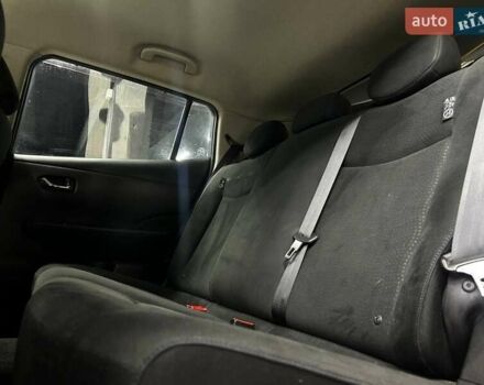 Красный Ниссан Лиф, объемом двигателя 0 л и пробегом 93 тыс. км за 7100 $, фото 16 на Automoto.ua