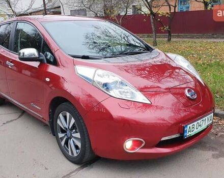 Красный Ниссан Лиф, объемом двигателя 0 л и пробегом 152 тыс. км за 7900 $, фото 5 на Automoto.ua