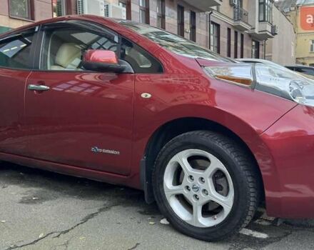 Красный Ниссан Лиф, объемом двигателя 0 л и пробегом 165 тыс. км за 7100 $, фото 3 на Automoto.ua