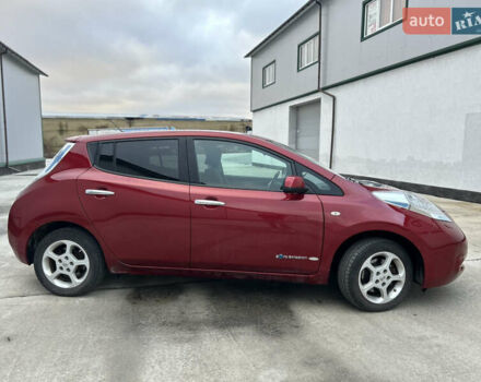 Красный Ниссан Лиф, объемом двигателя 0 л и пробегом 90 тыс. км за 6800 $, фото 2 на Automoto.ua