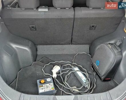 Червоний Ніссан Ліф, об'ємом двигуна 0 л та пробігом 135 тис. км за 5995 $, фото 29 на Automoto.ua