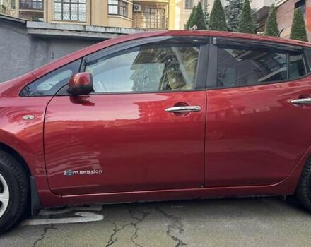 Красный Ниссан Лиф, объемом двигателя 0 л и пробегом 165 тыс. км за 7100 $, фото 1 на Automoto.ua