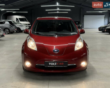 Красный Ниссан Лиф, объемом двигателя 0 л и пробегом 153 тыс. км за 6900 $, фото 11 на Automoto.ua