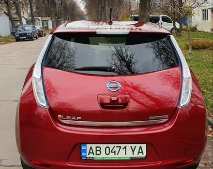 Красный Ниссан Лиф, объемом двигателя 0 л и пробегом 152 тыс. км за 7900 $, фото 4 на Automoto.ua