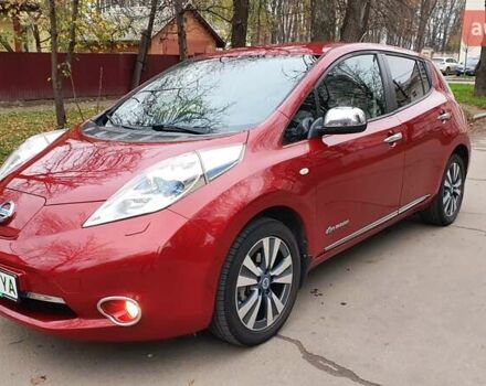 Красный Ниссан Лиф, объемом двигателя 0 л и пробегом 152 тыс. км за 7900 $, фото 10 на Automoto.ua