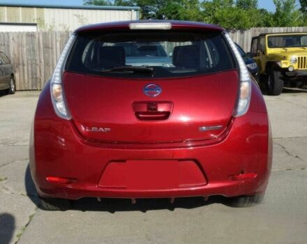 Красный Ниссан Лиф, объемом двигателя 0 л и пробегом 90 тыс. км за 6200 $, фото 6 на Automoto.ua