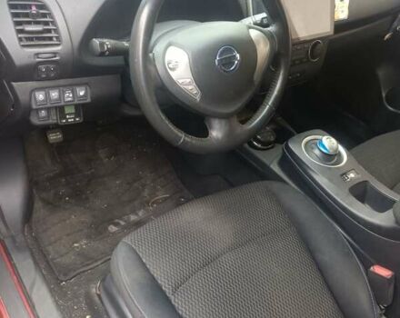 Червоний Ніссан Ліф, об'ємом двигуна 0 л та пробігом 169 тис. км за 7000 $, фото 5 на Automoto.ua