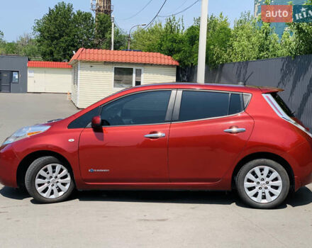 Красный Ниссан Лиф, объемом двигателя 0 л и пробегом 130 тыс. км за 8100 $, фото 7 на Automoto.ua