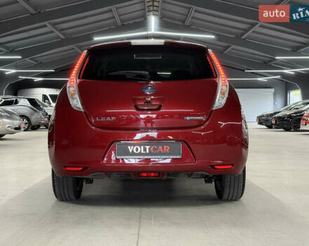 Красный Ниссан Лиф, объемом двигателя 0 л и пробегом 153 тыс. км за 6900 $, фото 33 на Automoto.ua