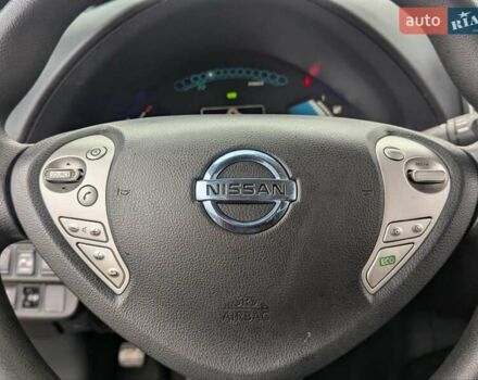 Червоний Ніссан Ліф, об'ємом двигуна 0 л та пробігом 135 тис. км за 5995 $, фото 14 на Automoto.ua