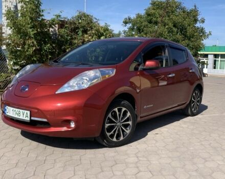 Красный Ниссан Лиф, объемом двигателя 0 л и пробегом 115 тыс. км за 5650 $, фото 1 на Automoto.ua