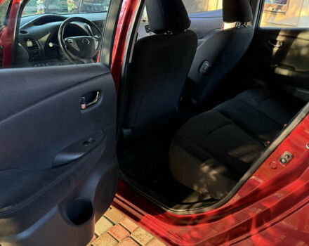 Красный Ниссан Лиф, объемом двигателя 0 л и пробегом 105 тыс. км за 7900 $, фото 7 на Automoto.ua