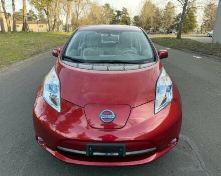 Красный Ниссан Лиф, объемом двигателя 0 л и пробегом 79 тыс. км за 12900 $, фото 1 на Automoto.ua