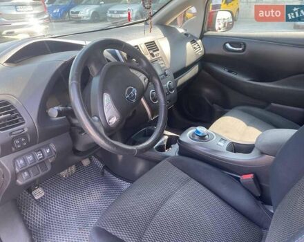 Червоний Ніссан Ліф, об'ємом двигуна 0 л та пробігом 92 тис. км за 8890 $, фото 16 на Automoto.ua