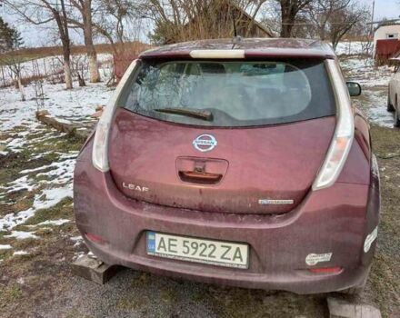 Красный Ниссан Лиф, объемом двигателя 0 л и пробегом 83 тыс. км за 10500 $, фото 12 на Automoto.ua