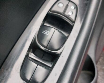 Красный Ниссан Лиф, объемом двигателя 0 л и пробегом 84 тыс. км за 7400 $, фото 16 на Automoto.ua