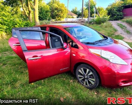 Червоний Ніссан Ліф, об'ємом двигуна 80 л та пробігом 138 тис. км за 7500 $, фото 2 на Automoto.ua