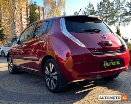 Красный Ниссан Лиф, объемом двигателя 24 л и пробегом 122 тыс. км за 7900 $, фото 4 на Automoto.ua