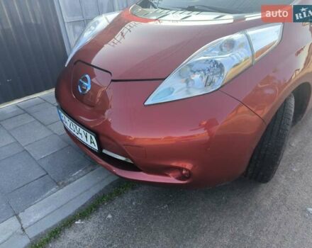 Красный Ниссан Лиф, объемом двигателя 0 л и пробегом 144 тыс. км за 7200 $, фото 2 на Automoto.ua