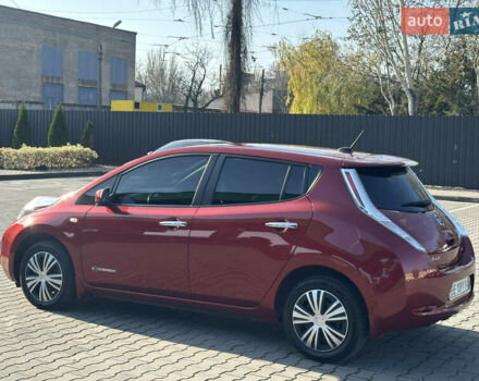 Красный Ниссан Лиф, объемом двигателя 0 л и пробегом 145 тыс. км за 5950 $, фото 9 на Automoto.ua