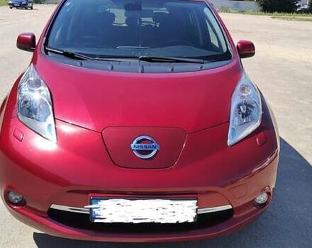Красный Ниссан Лиф, объемом двигателя 0 л и пробегом 95 тыс. км за 7900 $, фото 6 на Automoto.ua