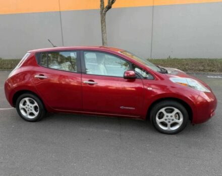 Красный Ниссан Лиф, объемом двигателя 0 л и пробегом 79 тыс. км за 12900 $, фото 4 на Automoto.ua