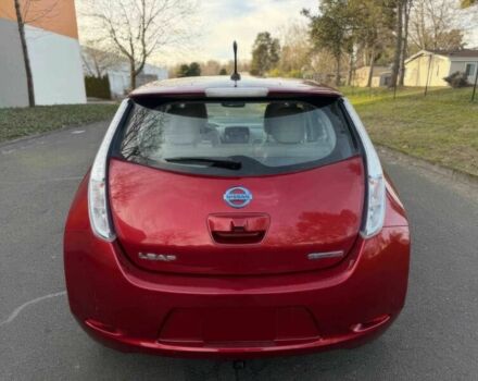 Красный Ниссан Лиф, объемом двигателя 0 л и пробегом 79 тыс. км за 12900 $, фото 6 на Automoto.ua