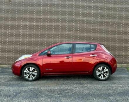 Красный Ниссан Лиф, объемом двигателя 0 л и пробегом 80 тыс. км за 2400 $, фото 3 на Automoto.ua