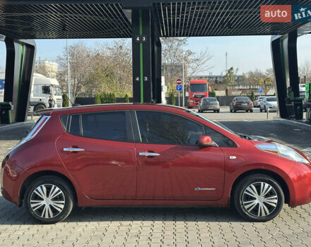 Червоний Ніссан Ліф, об'ємом двигуна 0 л та пробігом 149 тис. км за 6500 $, фото 2 на Automoto.ua